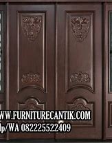 Motif Pintu Rumah Kayu